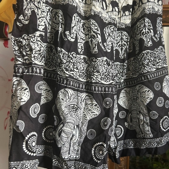 Elephant Print Black and White Boho Hippie Shorts Free Size - Picture 12 of 16